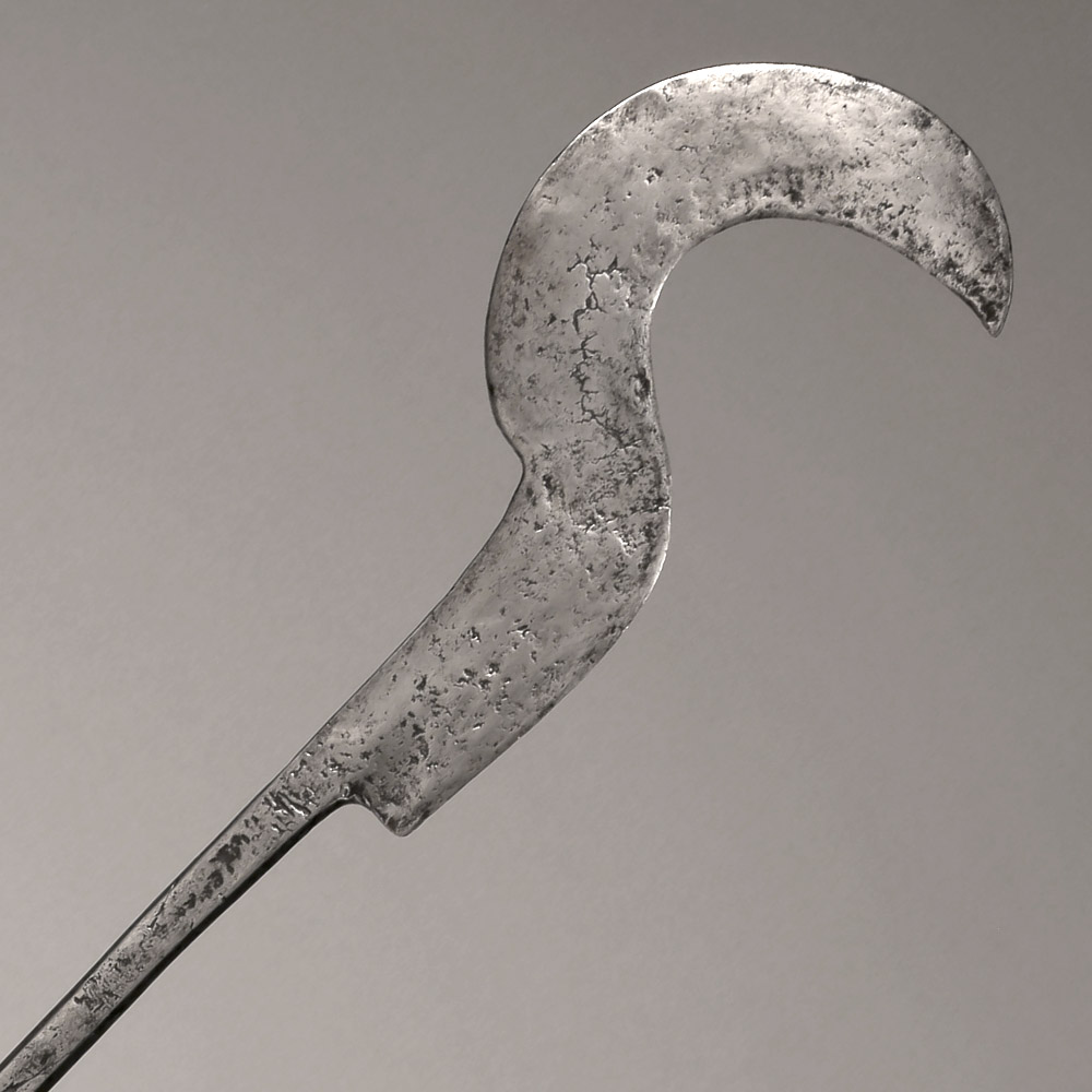 Woman’s Sickle with Wood Handle Mugishu / Umuhoro, Rwanda