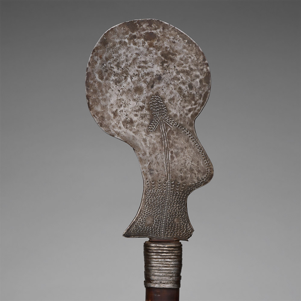 Women's Prestige Blade Uggo  Momvu / western Mangbetu / Makere / Ngbele / Bodo D.R. Congo