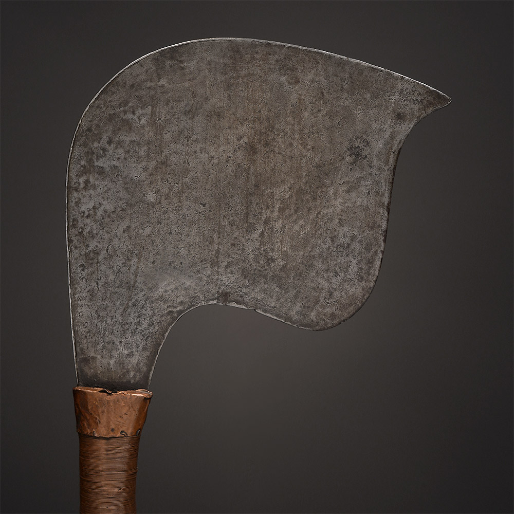 Asymmetric Discoid Knife Epalang Mbuun Yanzi Ngul Hungaan D.R. Congo