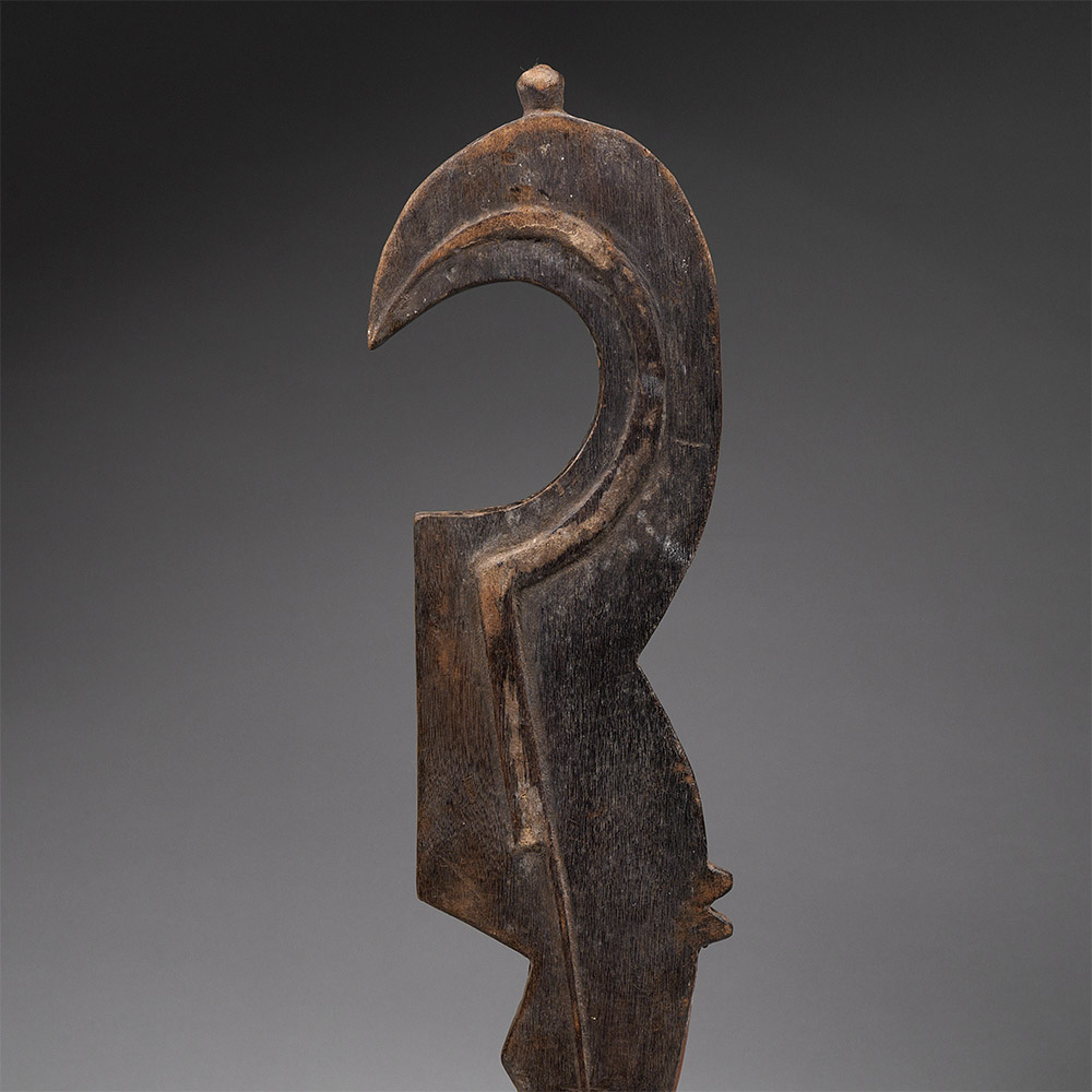 Wood knife: Alunga Masquerade Accessory Bembe, D.R. Congo