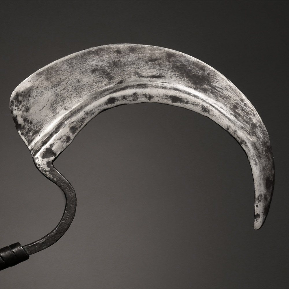 Ceremonial Sickle Blade jən'nyi or tochile Dadiya / Verre (Vere)