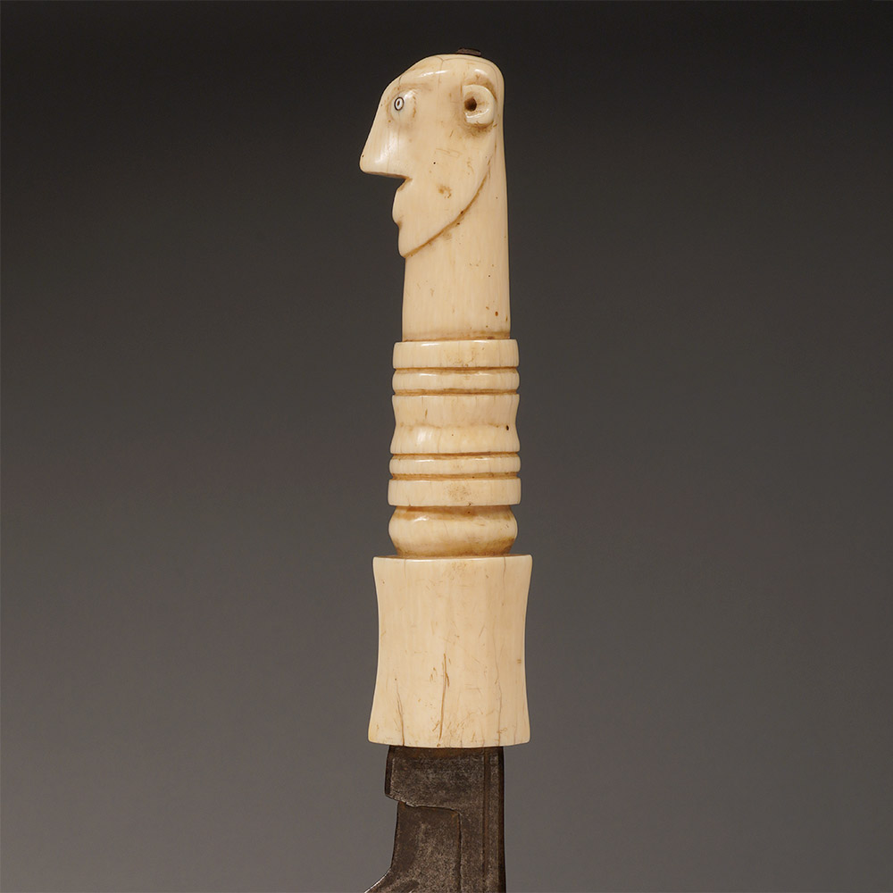 Emambele Prestige Knife with Sculpted Head, Mangbetu