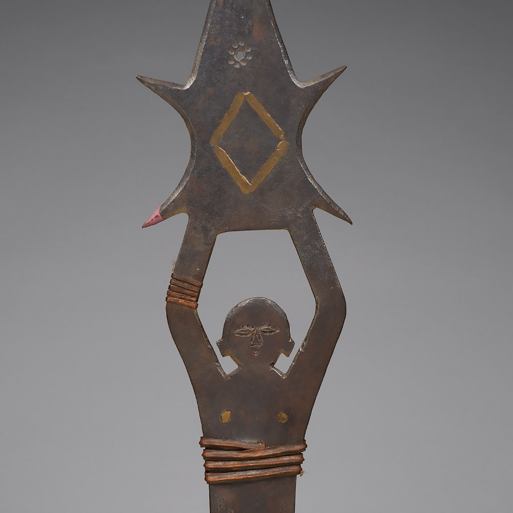 Inauthentic Knife with Anthropomorphic Blade In the style of the Konda / Lia / Nkundu / Sengele, D.R. Congo