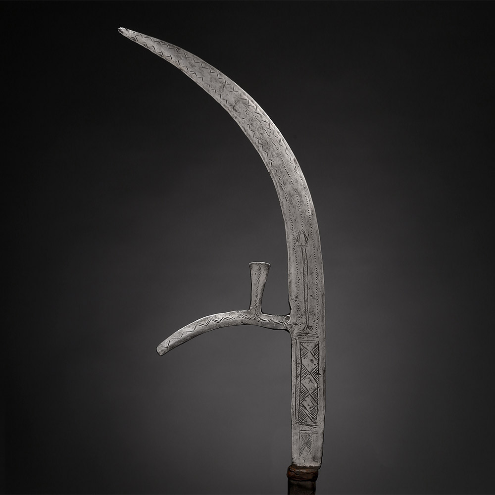 Large Throwing Knife, Fur, South Sudan