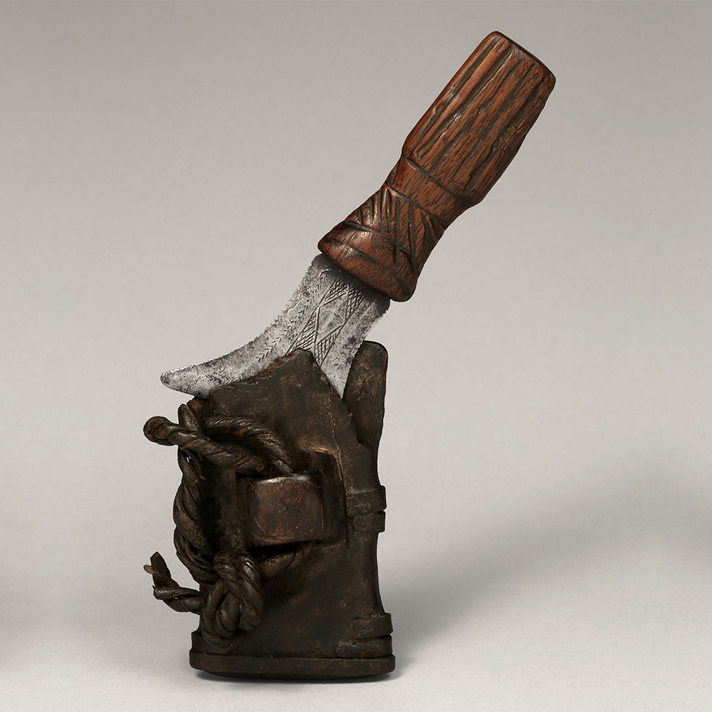 Miniature Knife in Sheath Hemba / Havu